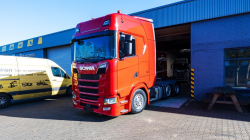 20260329-Tom-Holding-00060